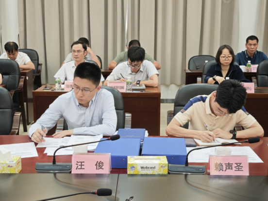 250507市自然资源局召开深入贯彻中央八项规定精神学习教育读书班暨理论学习中心组（扩大）学习会 (2).png