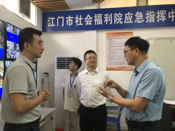 市民政局何渝到市儿童福利院调研安全工作，提前为院童送上节日关怀